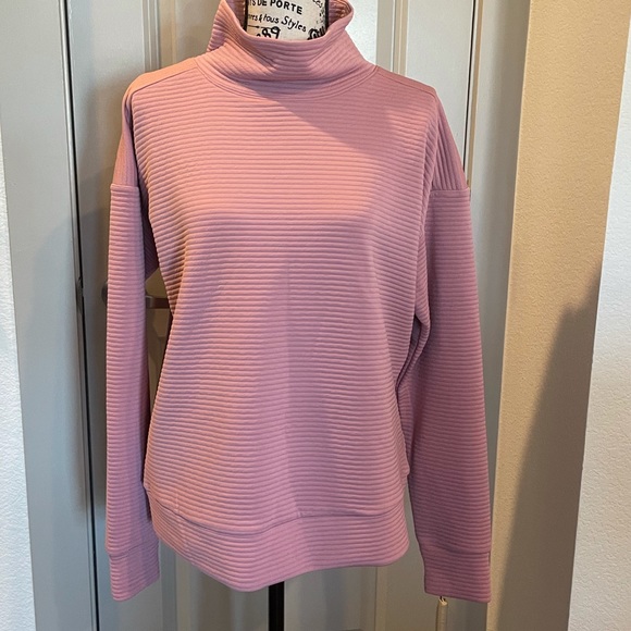 xersion sweater